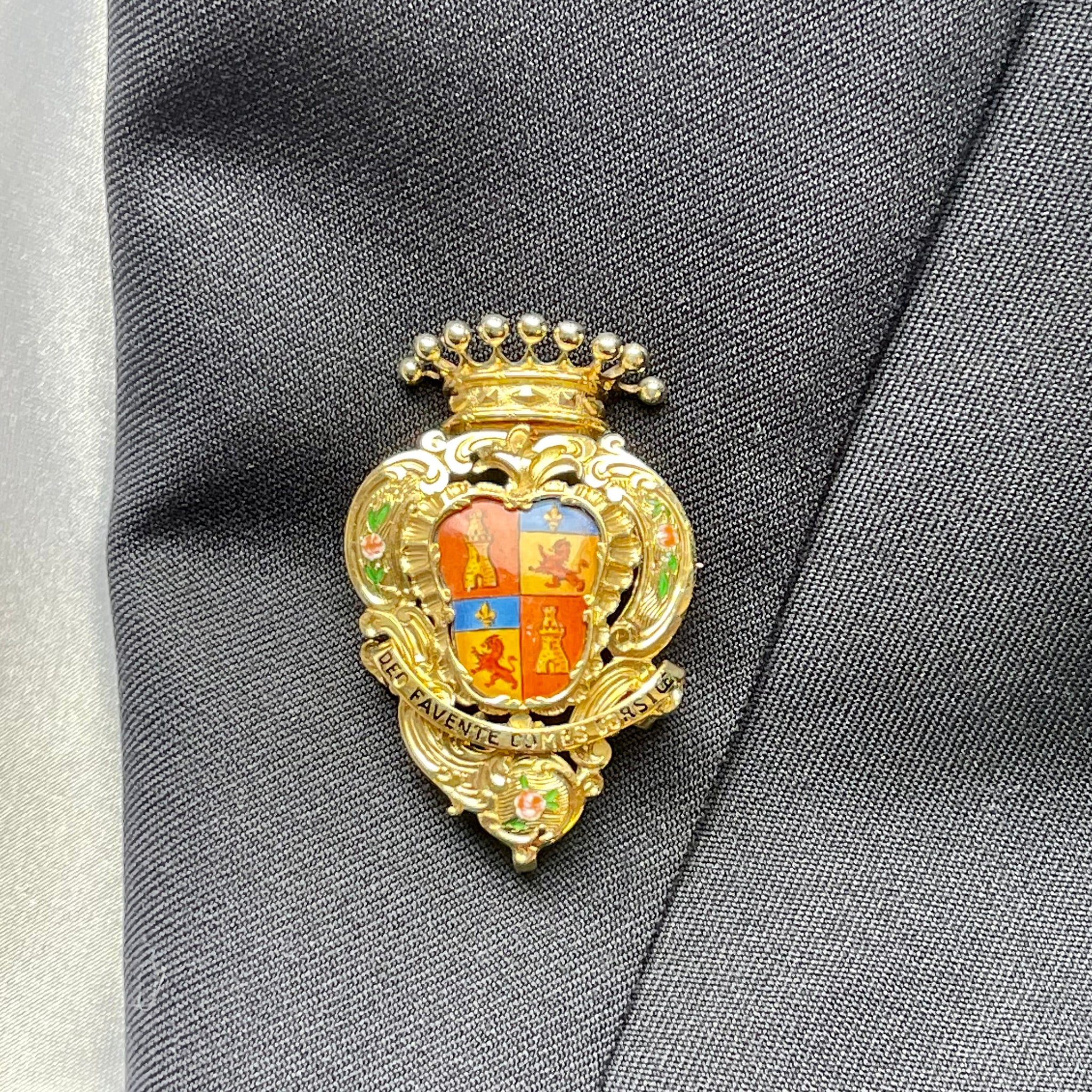 Vintage Heraldic Crest Brooch in 14k Gold and Enamel