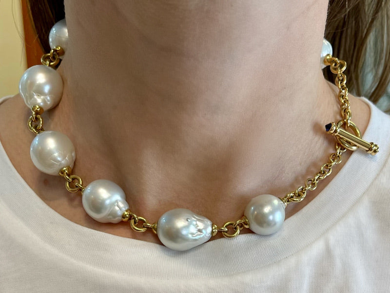 Pearl and Gold Link Necklace